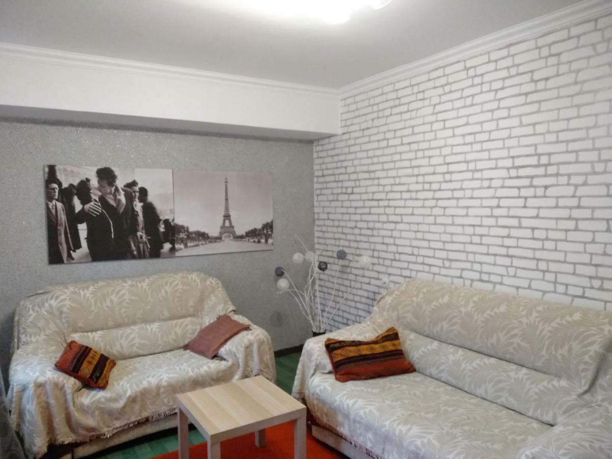 Nice Apartment On Samal 1 Almaty Exterior photo